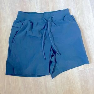 Lululemon T.H.E Short. Iron Blue. (M/7”)